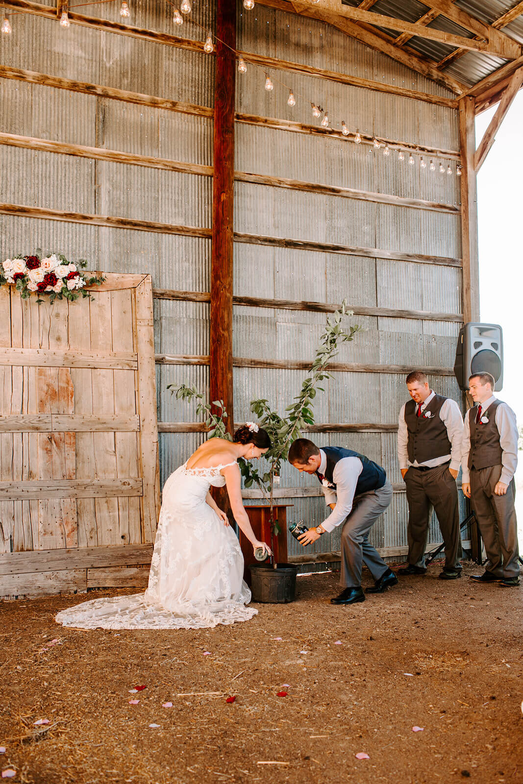 Kelsey_and_Ryan_Rustic_Barn_Wedding-514.jpg