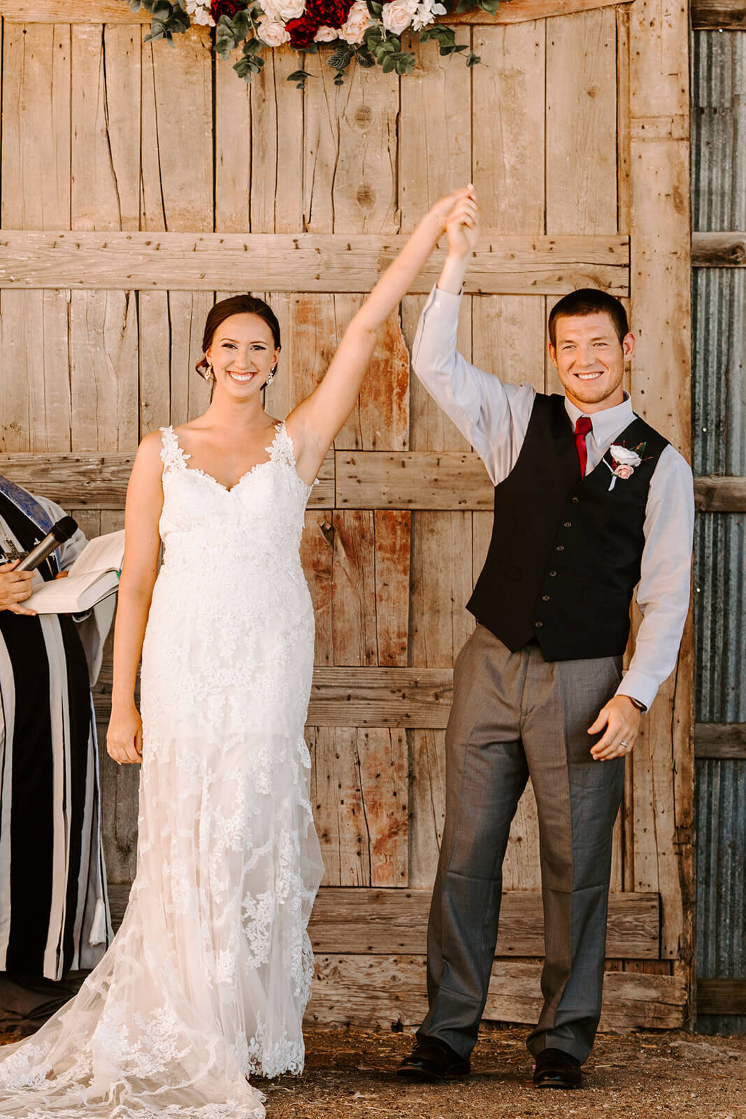 Kelsey_and_Ryan_Rustic_Barn_Wedding-537.jpg