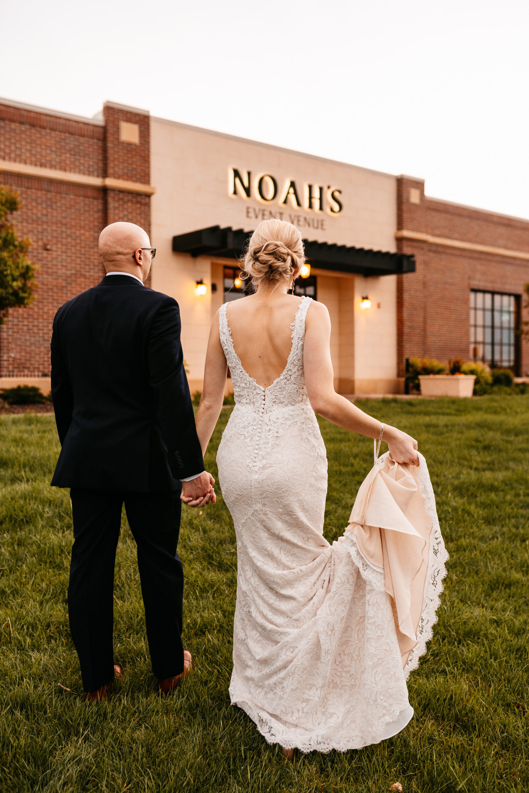 Amber + Nick - Modern Spring Wedding at Noah's Wichita, Kansas143.jpg
