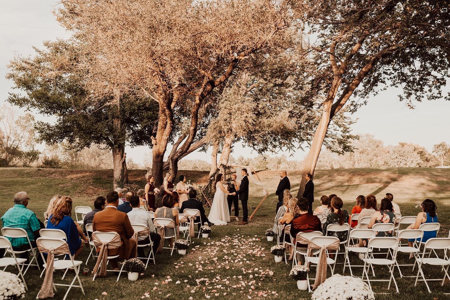 Reliving this beautiful backyard wedding from last fall. I just can&rsquo;t get over all of the perfect little details. Get married somewhere that feels meaningful to you!
.
.
.
.
 #beccalouisephotography #thekansasbride
#belovedstories
#kcweddings #