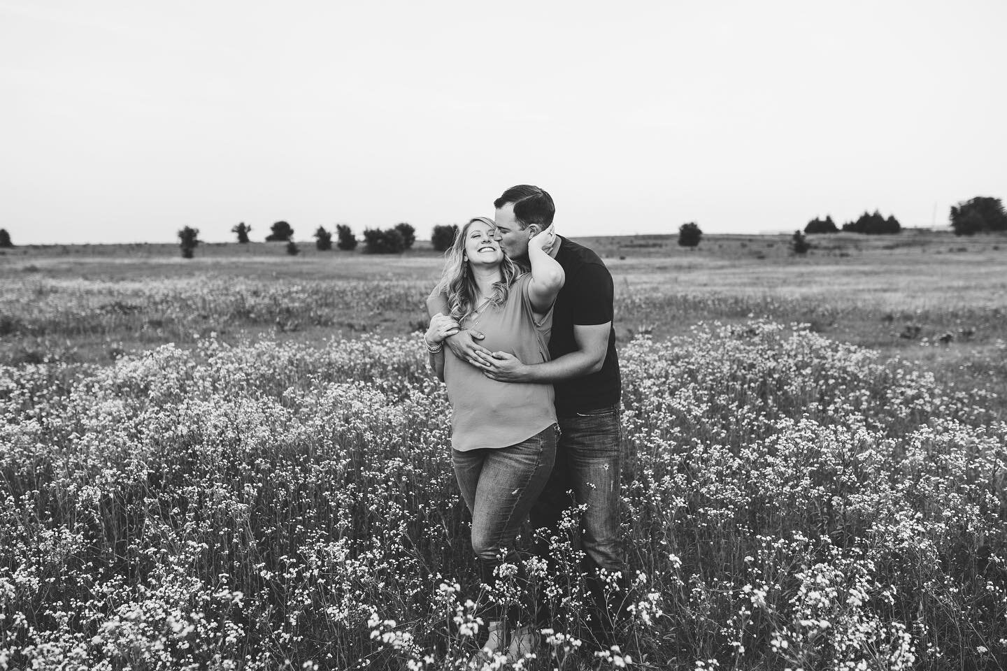 Anytime you find a field of gorgeous little flowers, you just have to take photos in it! Chelsea + Evan wanted to make their engagement session extra special by traveling out to her parents land. If you are ever debating doing your photos somewhere t